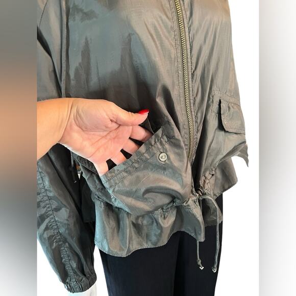 FREE PEOPLE EUC Green Light Weight Open Jacket with an attached hood size Medium - Picture 7 of 12